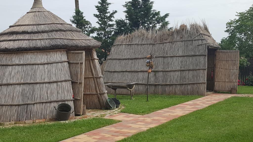 Sovirag Vendeghaz Hotel Hortobágy Buitenkant foto