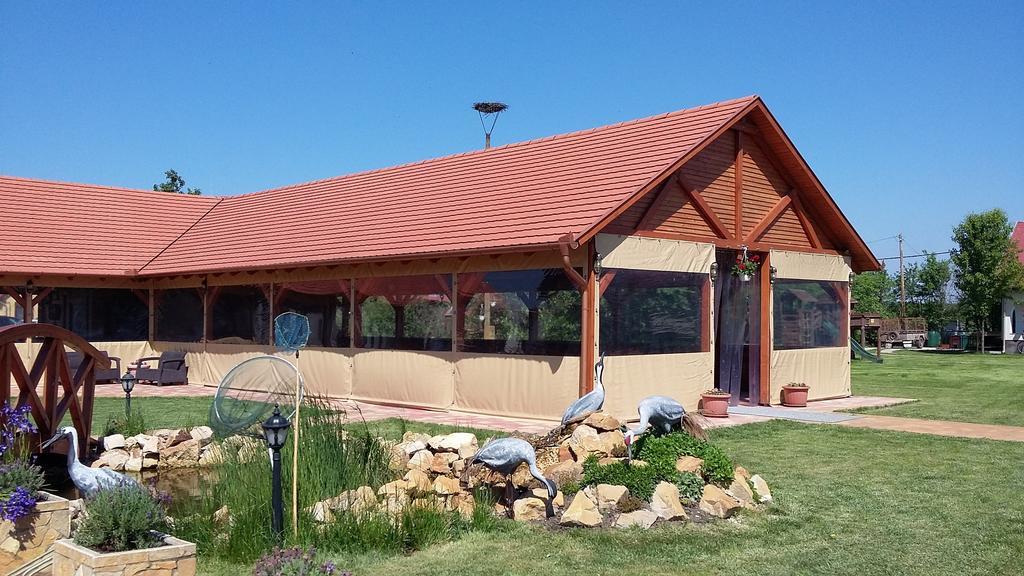 Sovirag Vendeghaz Hotel Hortobágy Buitenkant foto