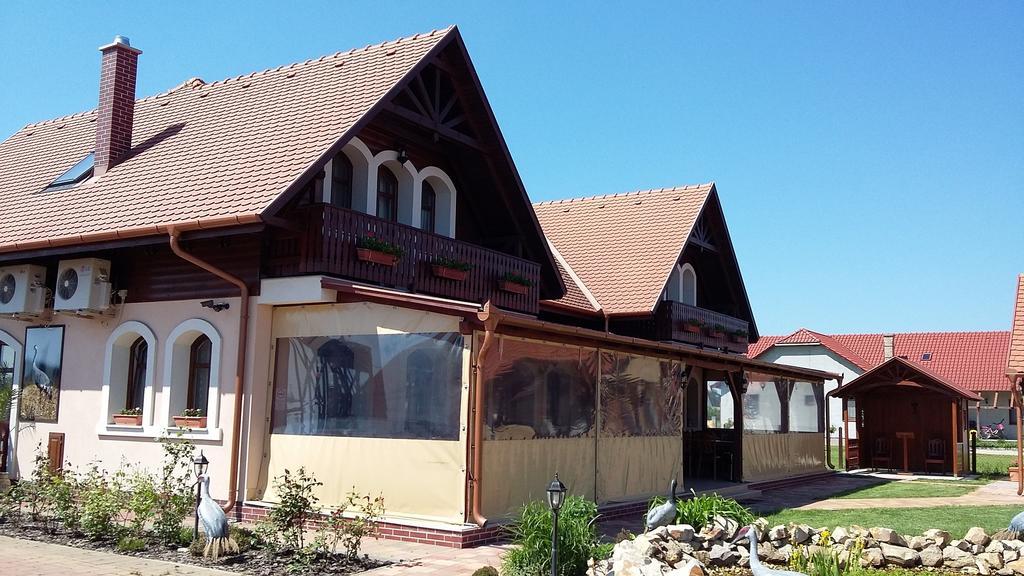 Sovirag Vendeghaz Hotel Hortobágy Buitenkant foto