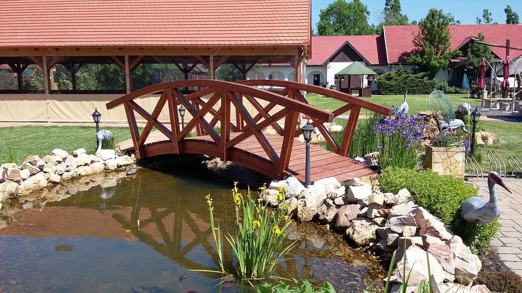 Sovirag Vendeghaz Hotel Hortobágy Buitenkant foto