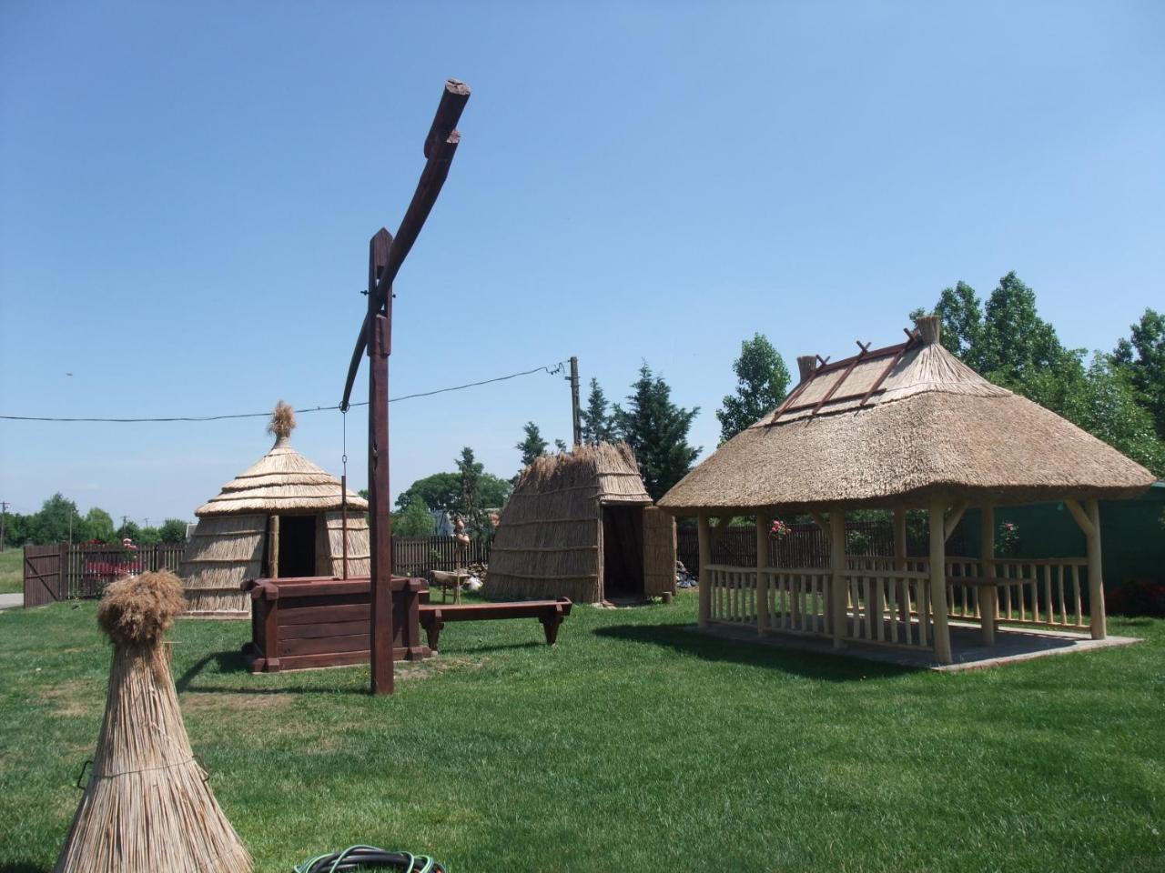 Sovirag Vendeghaz Hotel Hortobágy Buitenkant foto