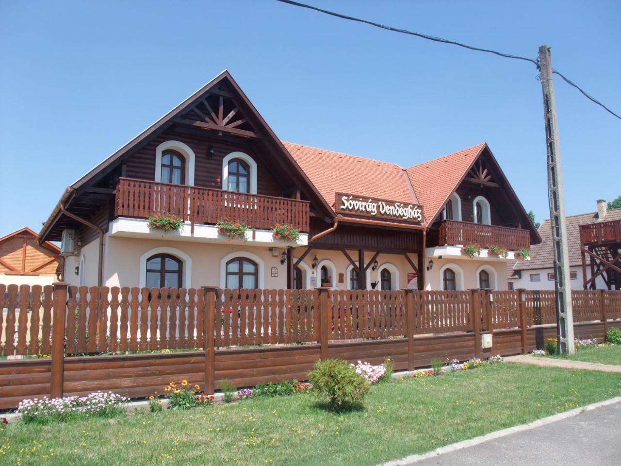 Sovirag Vendeghaz Hotel Hortobágy Buitenkant foto